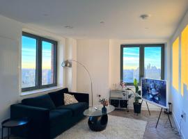 London City View Two Bedroom Entire Condo Enjoy River & City Views, Skyline Views, hotel en Londres