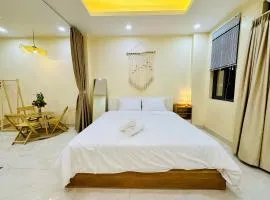 Vietnam Travelers Home 1 with Private Balcony