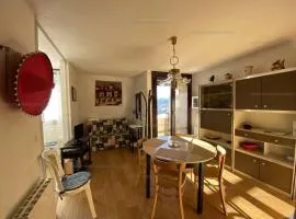 T2 4 personnes avec parking et casier à skis à 300m des commerces - FR-1-295-169