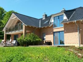 Landhaus Am Rebstock FeWo Anker – hotel w mieście Lancken-Granitz