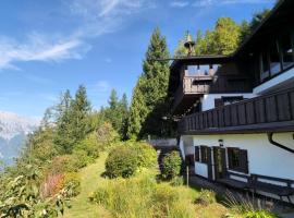 Amazing cottage in Tyrol with sauna, Hotel in Volders