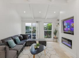 Molivu Homes 3BR - NewRemodel, PetFriendly, Yard, Hotel in Los Gatos