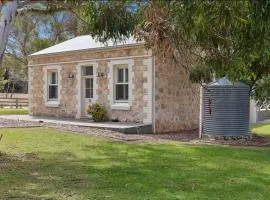 Elins Farm Cottage family friendly
