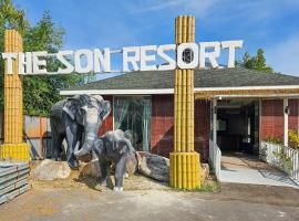 The Son Resort, pet-friendly hotel in Ban Wang Phong