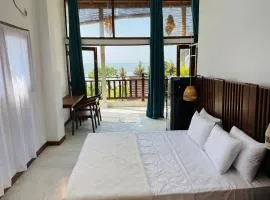 Ocean Air Guesthouse and Villa Weligama - MINUTE TO WAVES