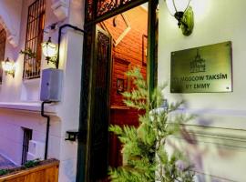 White Bolshoi Rooms, hotel em Taksim