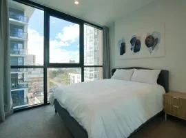 Contemporary 3BR Paradise on Franklin Street