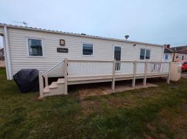 Van-Tastic 6 berth static, campsite in Felixstowe