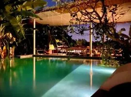 The Hide Hostel Canggu - Adult Only
