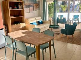 BLUE LODGE -4 étoiles-Loggia-2 Parking, ξενοδοχείο σε Balaruc-les-Bains