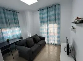 Precioso y luminoso apartamento junto al mar y playa en Garrucha 1A