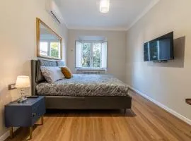 Lumen, few steps to the walls, 2 bath, 3 SmartTV, High Speed Fiber, AC