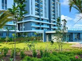 Serenity Sunset View Apartment Hotel - Verdant Garden
