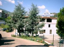 Terme Di Rapolla, hotel con estacionamiento en Rapolla