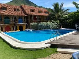 Relax at Beautiful Townhouse in Guarame