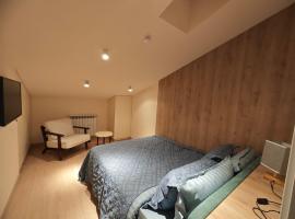 Two-storey apartment BlockF1, hotel v destinaci Kʼumlistsʼikhe