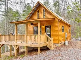 Romantic Log Cabin in the Smokies with Fire Pit!