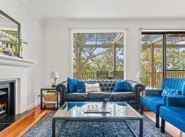 Villa Above Par, Cypress Lakes Resort, Premier 2 Storey Villa, 2 Bedrooms, both with Private Ensuites, Light Breakfast included