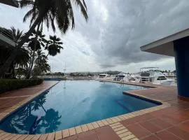 Luxury Apt in Lecheria near the Golf Course