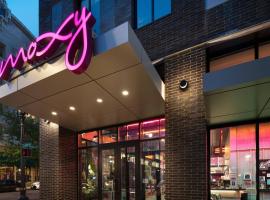 Moxy Portland Downtown, hotel in Portland