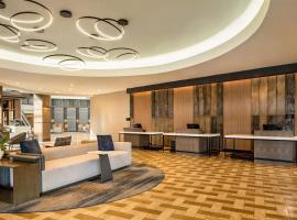 シェラトン デトロイト メトロ エアポート（Sheraton Detroit Metro Airport）、ロムルスのホテル