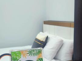 Sisters Real Escapes -Private Room With Private Bathroom，美索的附設泳池的飯店