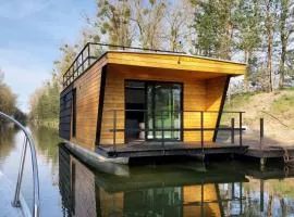 Haus Boat LIBERTY