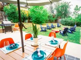 Family Home, Sleeps 12, Firepit, Games & Movie Room