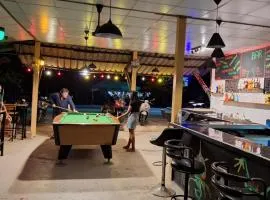 99Hostel&Bar Koh Chang