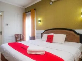 RedDoorz Plus near Adisucipto Airport 2