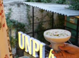 Unplanned Hostel Udaipur โฮสเทลในอุเดเปอร์