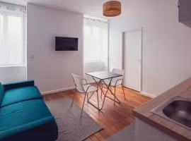 Large Studio lumineux et neuf, Parking Gratuit
