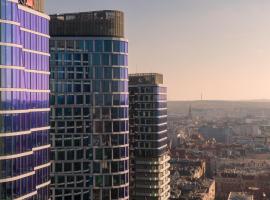 URBAN APARTMENTS GLOBAL, 12th Floor No 23A, Free Garage, Self Check-in, No Deposit, hotel in Katowice