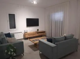 H&O Elegant Maisonette in Paradise Garden