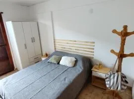 Dpto 4 personas - Zona Playa con Patio y Parrilla