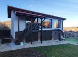 Белослава модерна къща за гости, hotel in Reselets