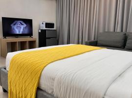Guestroom 2 -3rd flr Barretto, Olongapo near beach, Hotel in Olongapo