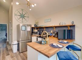 Shared Boat Dock Lake Guntersville Hideaway!，位于甘特斯维尔的酒店