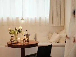 Studio Lido by Simone Antwerp