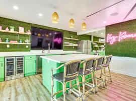 Multi-Home Retreat on Colorado River with Boat Dock!, hotel i Parker