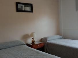 Hotel Centro Naval, מלון בבואנוס איירס