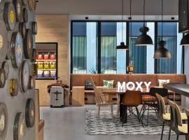 Moxy Lyon Airport, хотел в Saint-Exupéry