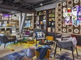 Moxy Lausanne City