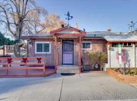 1 Block to River Walk River Cottage in Reno!