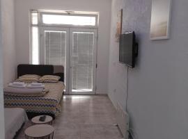 AK apartman, hôtel à Sutomore
