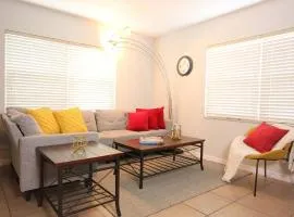 Stylish Nordic Stay, Walk To Hospital & Beaches