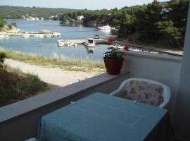 Apartment Marija، فندق في Brbinj