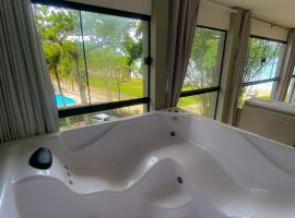 Raizes do Mar Hotel - Pé Na Areia - Opções de Suites com Ofuro Aquecido, SPA Privativo, Vista ao Mar ou Montanha, com Estacionamento e Café Incluso, hotel no Guarujá