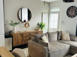 Maison de pêcheur avec extérieur, khách sạn ở Étaples