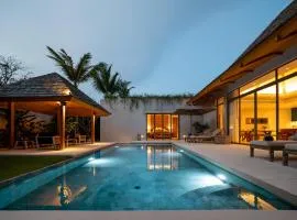 Stylish Pool Villa Tropical Hideaway